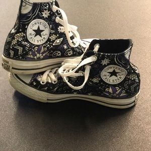 converse patterned high tops